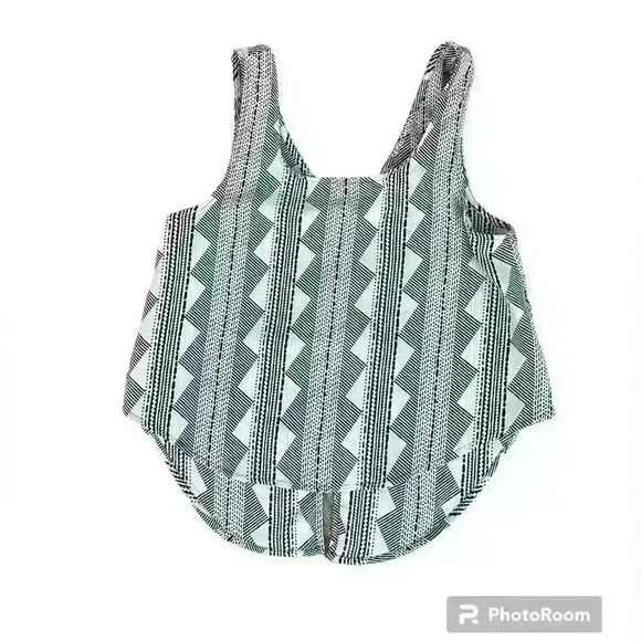 Summer Tank Top Size Small - Picture 3 of 3